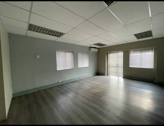 265M² OFFICE TO LET IN BRYANSTON